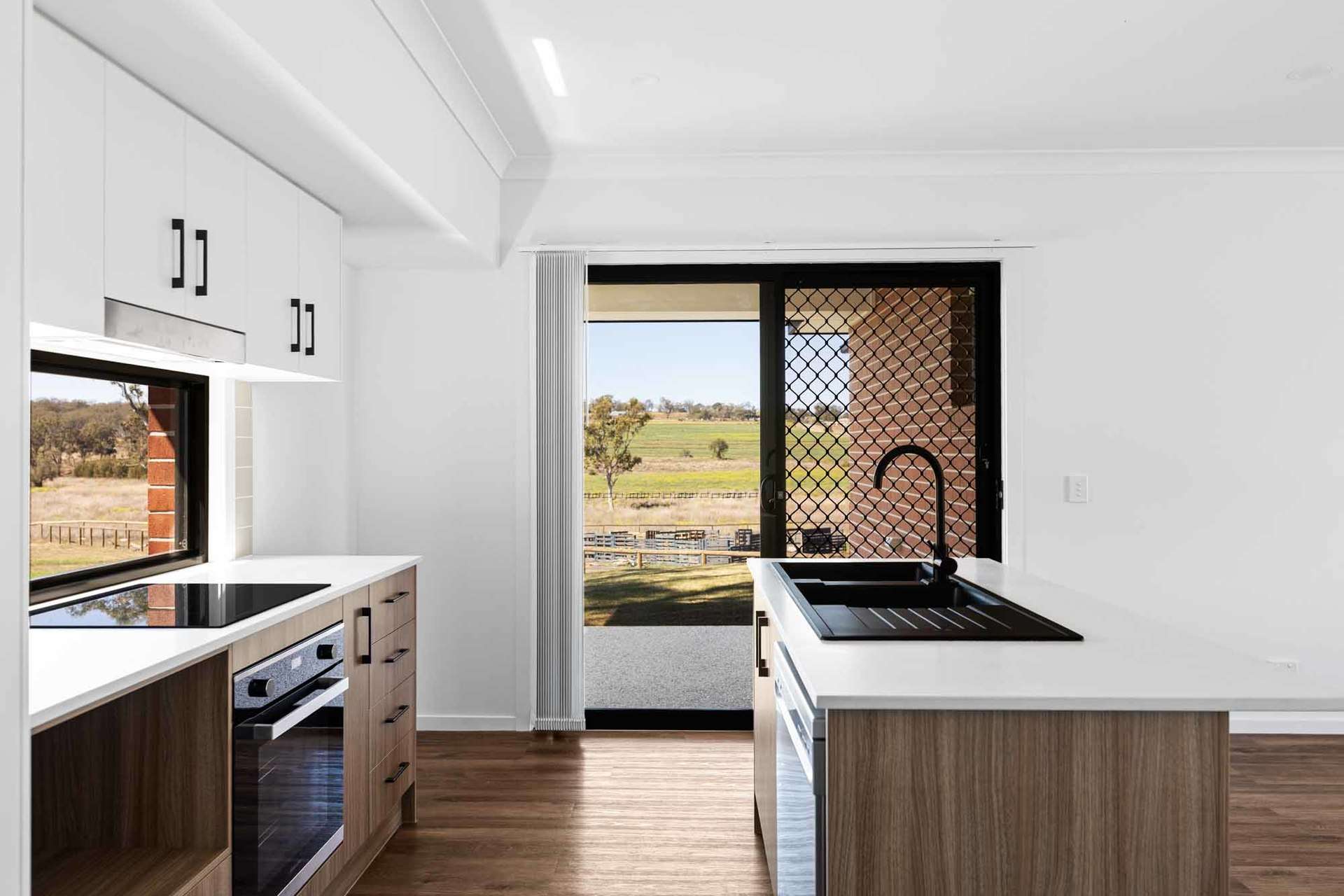32 Aquila Drive, Meringandan West For Sale by Farmbuy.com - image 3