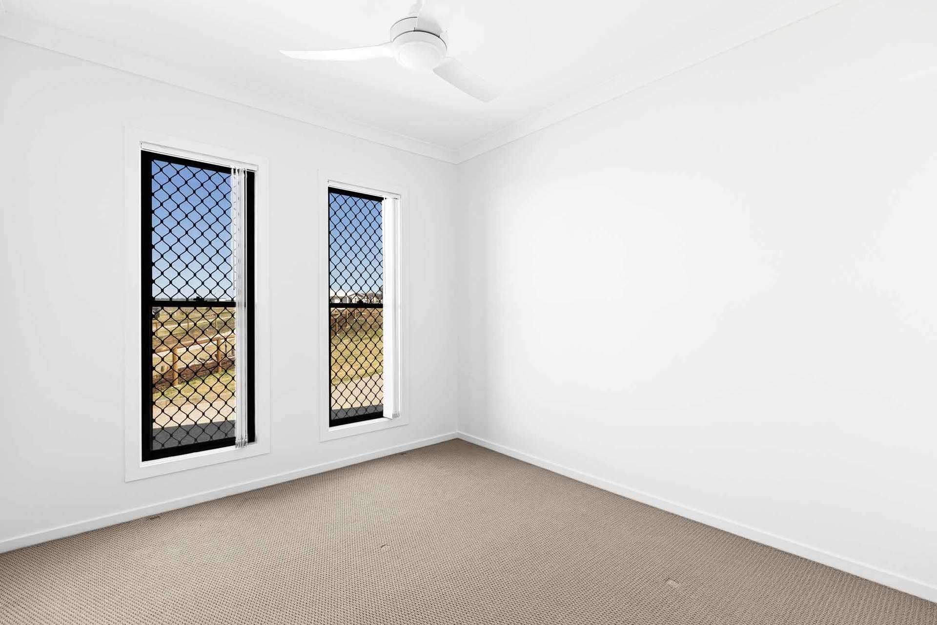 32 Aquila Drive, Meringandan West For Sale by Farmbuy.com - image 8