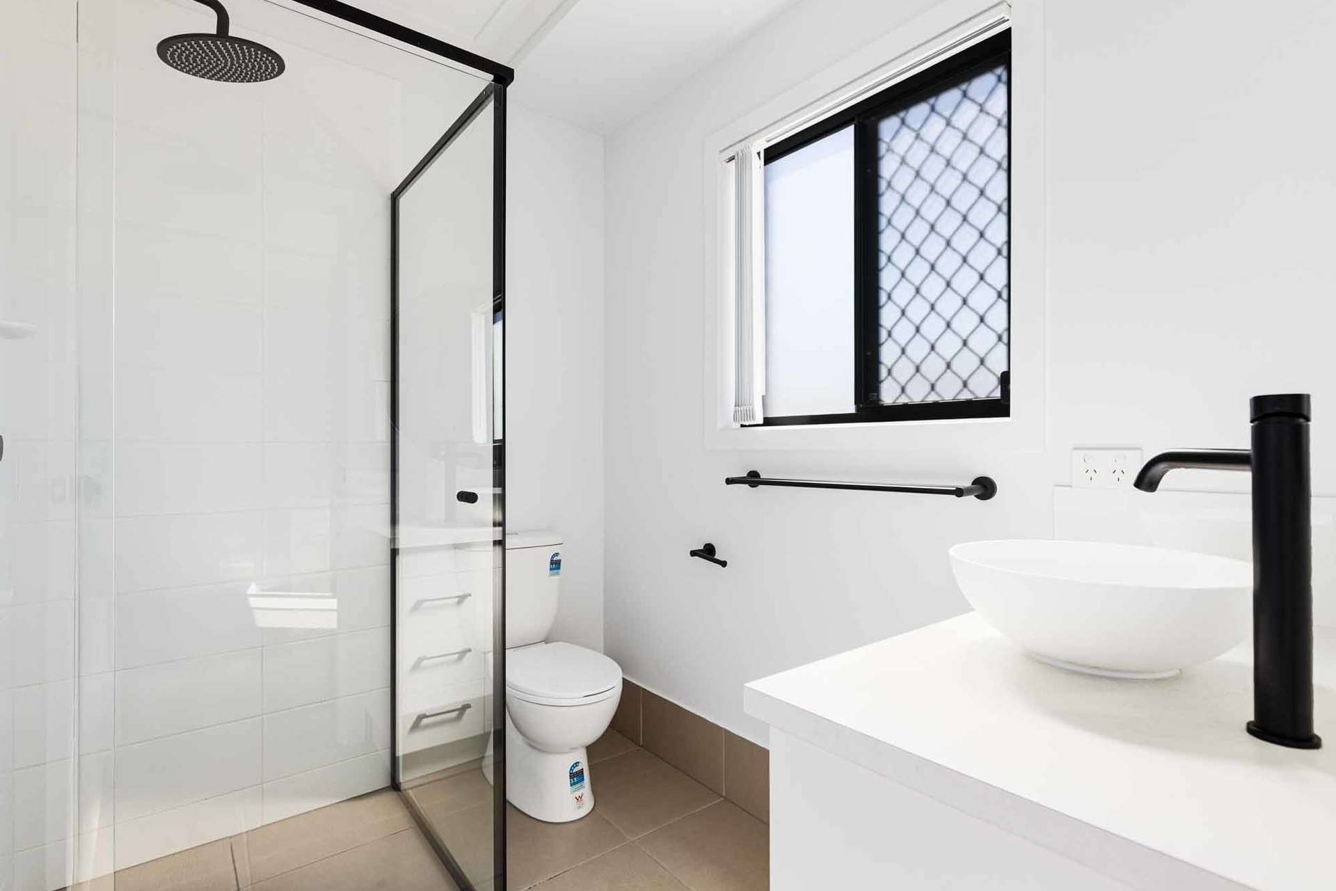 32 Aquila Drive, Meringandan West For Sale by Farmbuy.com - image 11