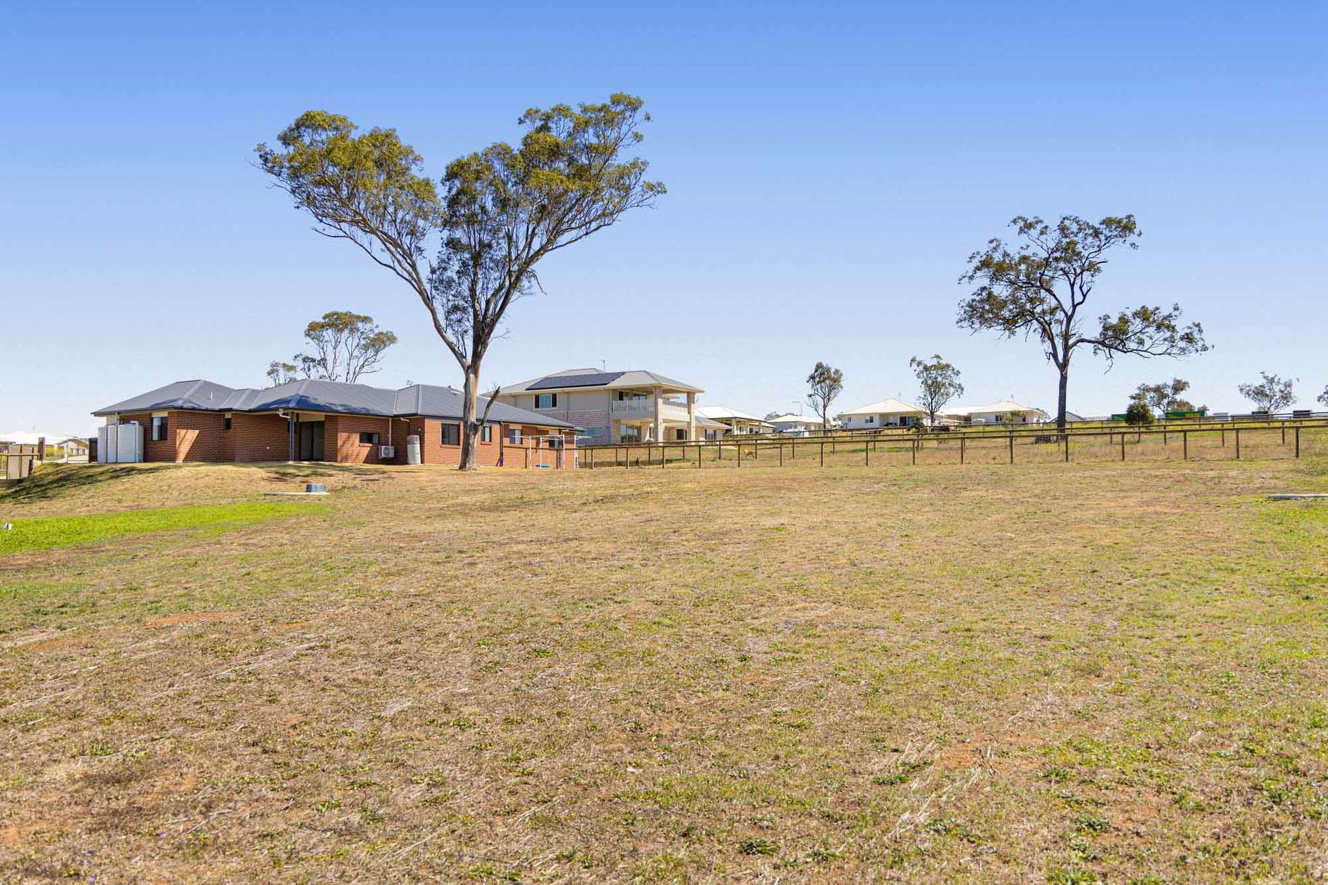 32 Aquila Drive, Meringandan West For Sale by Farmbuy.com - image 14