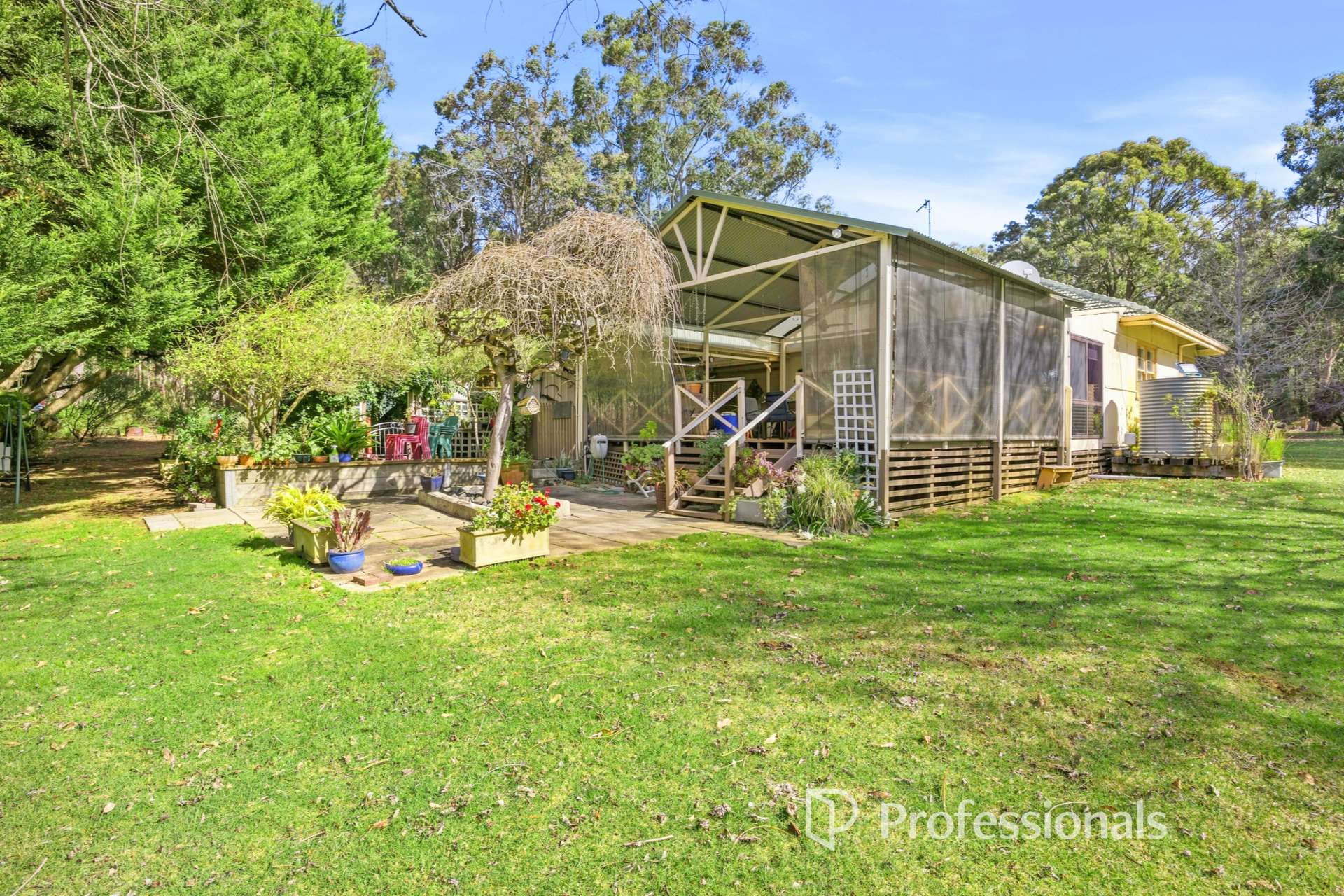 852 Worsley Back Road, Worsley For Sale by Farmbuy.com - image 16