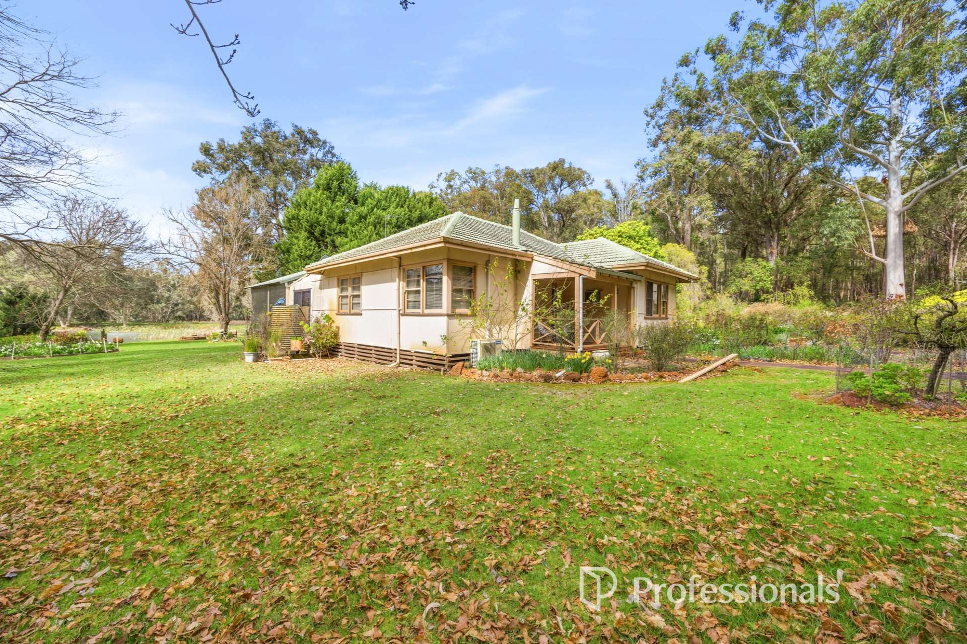 852 Worsley Back Road, Worsley For Sale by Farmbuy.com - image 19