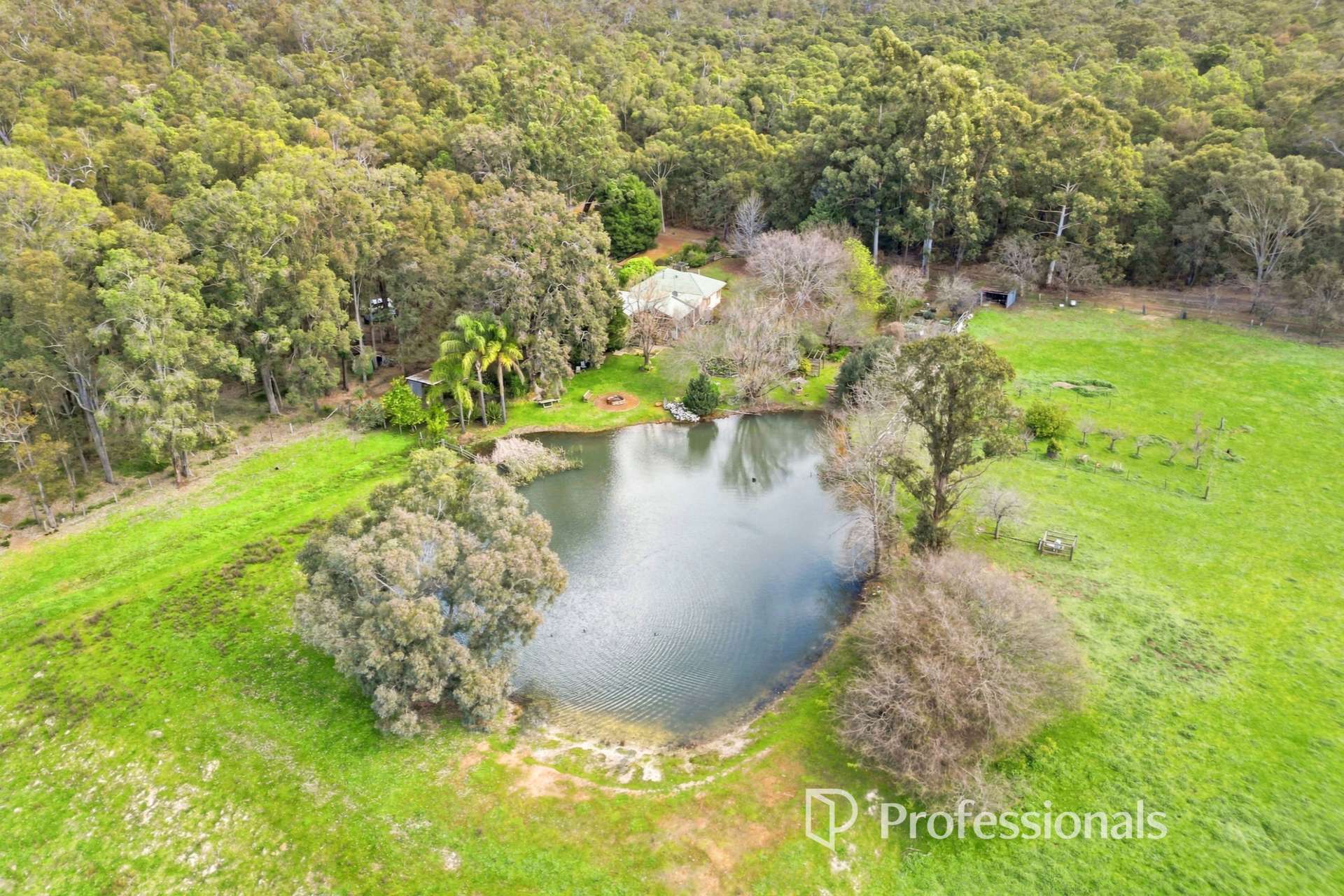 852 Worsley Back Road, Worsley For Sale by Farmbuy.com - image 24
