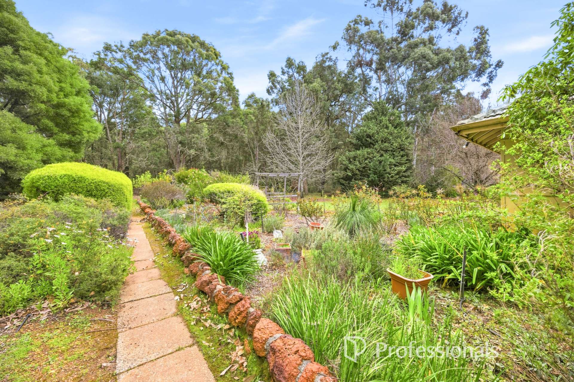 852 Worsley Back Road, Worsley For Sale by Farmbuy.com - image 18