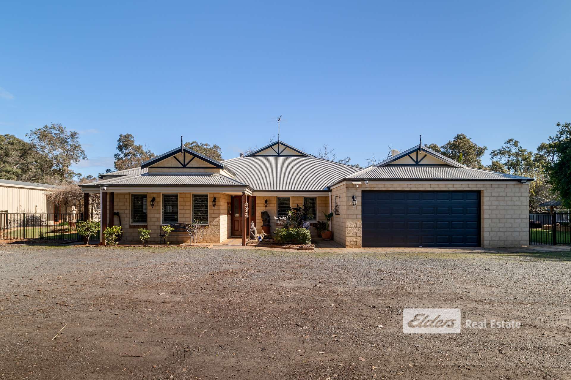 22 Banksia Road, Gelorup For Sale by Farmbuy.com - image 2