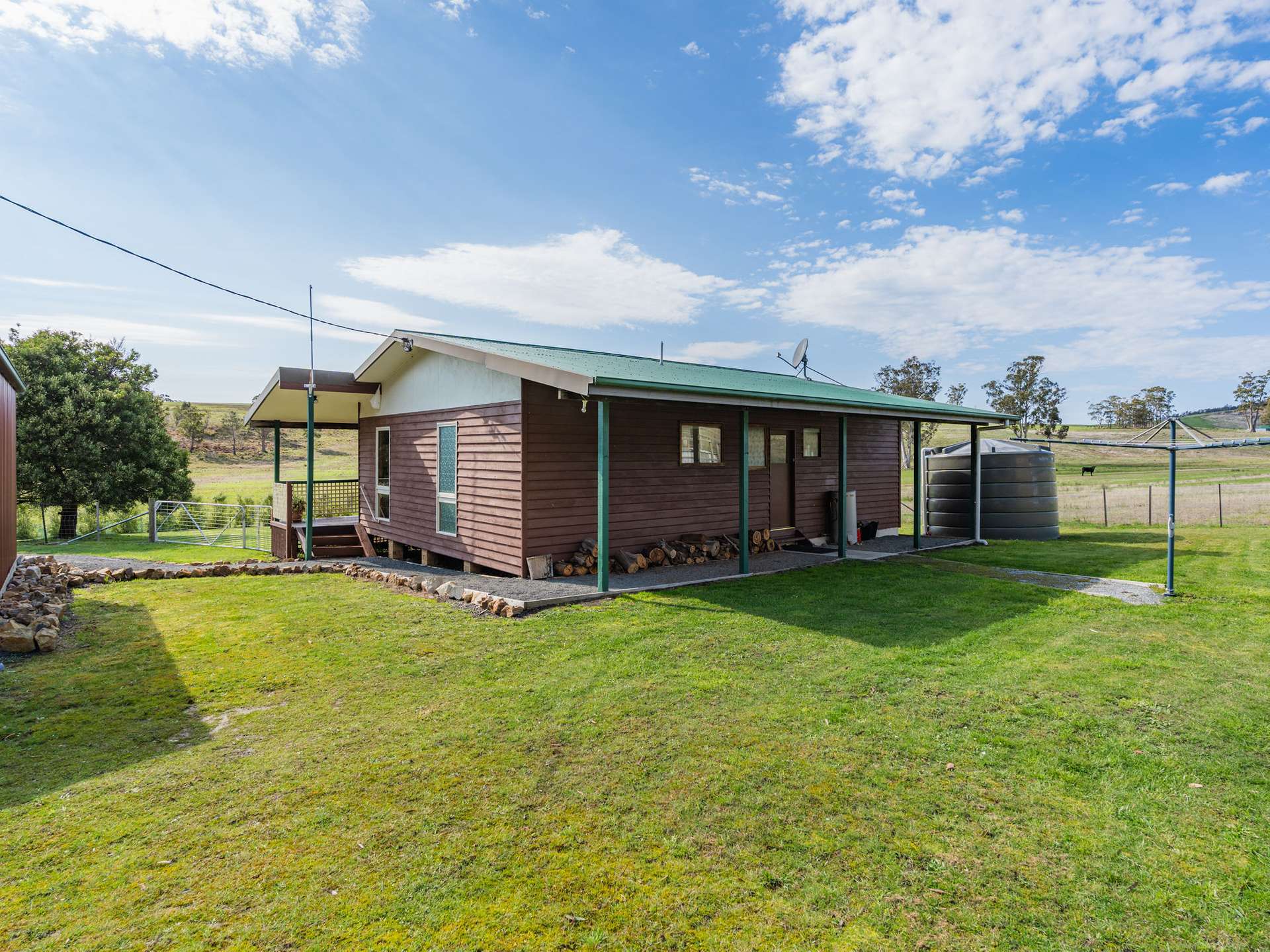 492 Delmore Road, Wattle Hill For Sale by Farmbuy.com - image 16