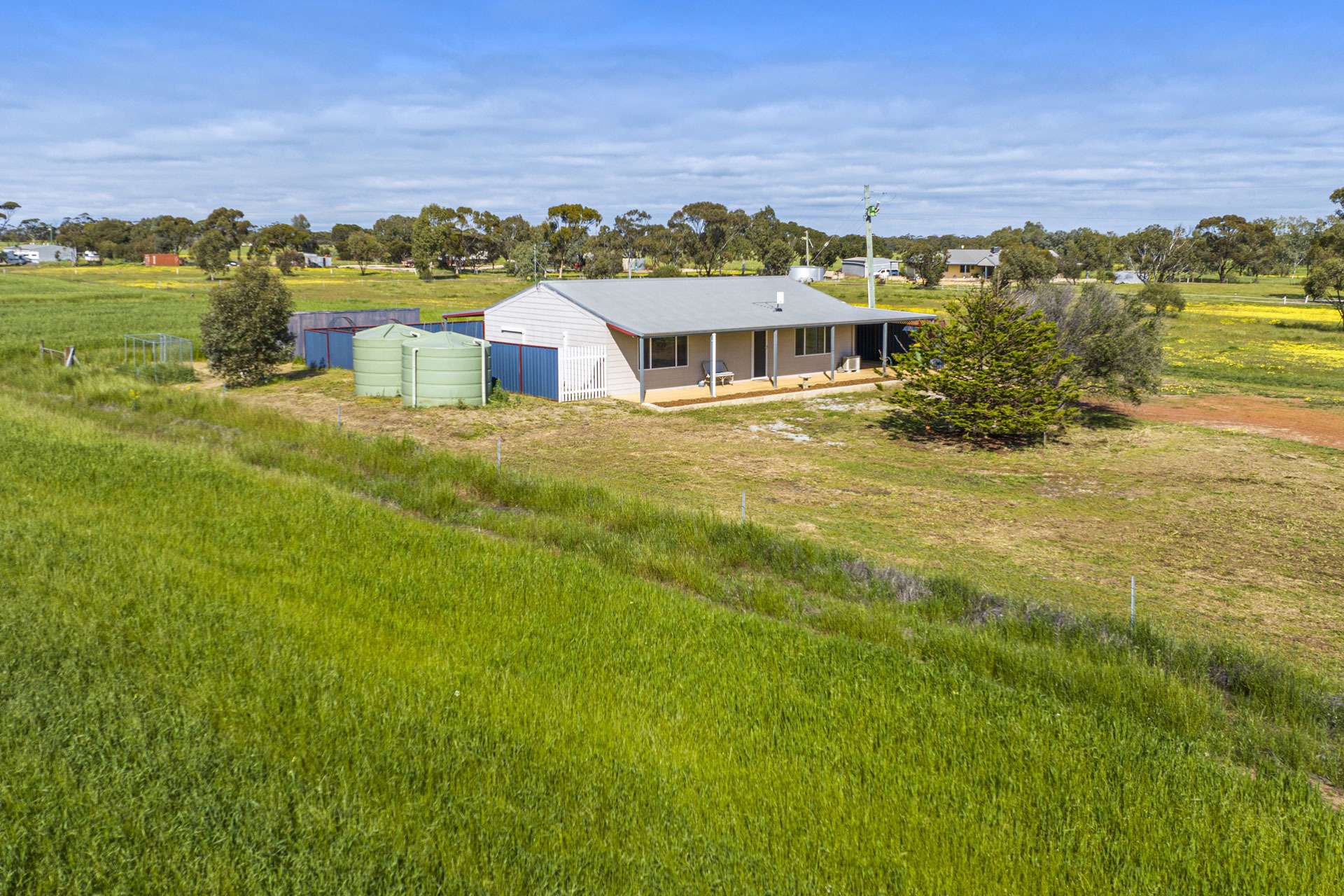 91 Cooper Street, Moora For Sale by Farmbuy.com - image 4