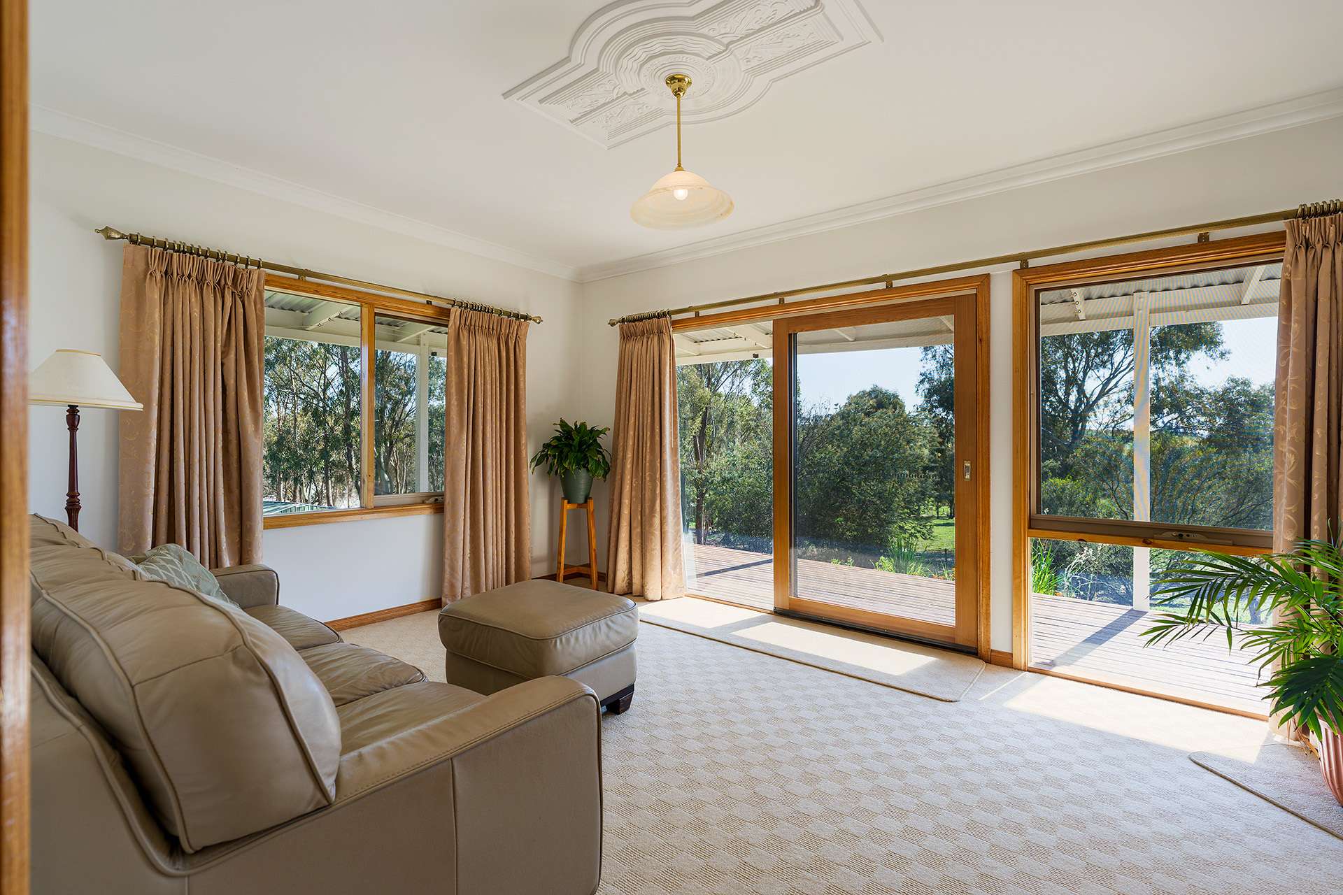 18 Franzi Street, Guildford For Sale by Farmbuy.com - image 5