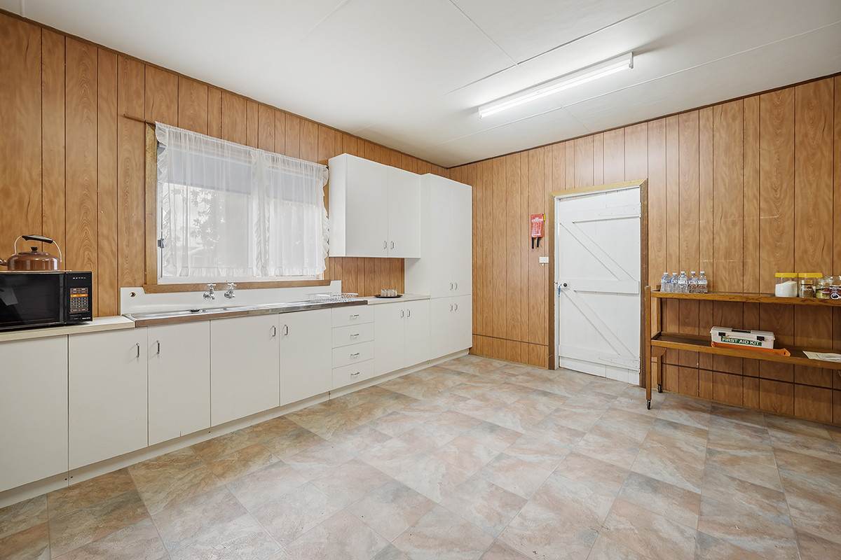 15 Eversley Street, Macarthur Auction by Farmbuy.com - image 15