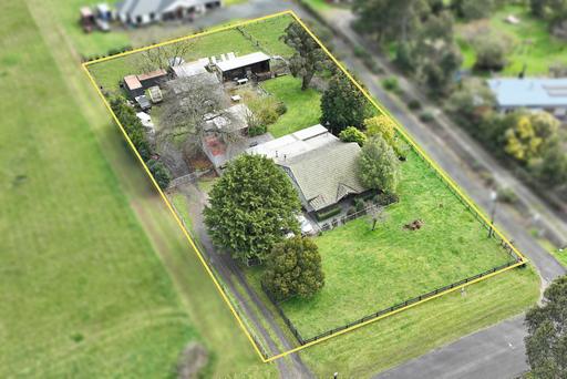 5 Patison Court, Drouin VIC 3818
