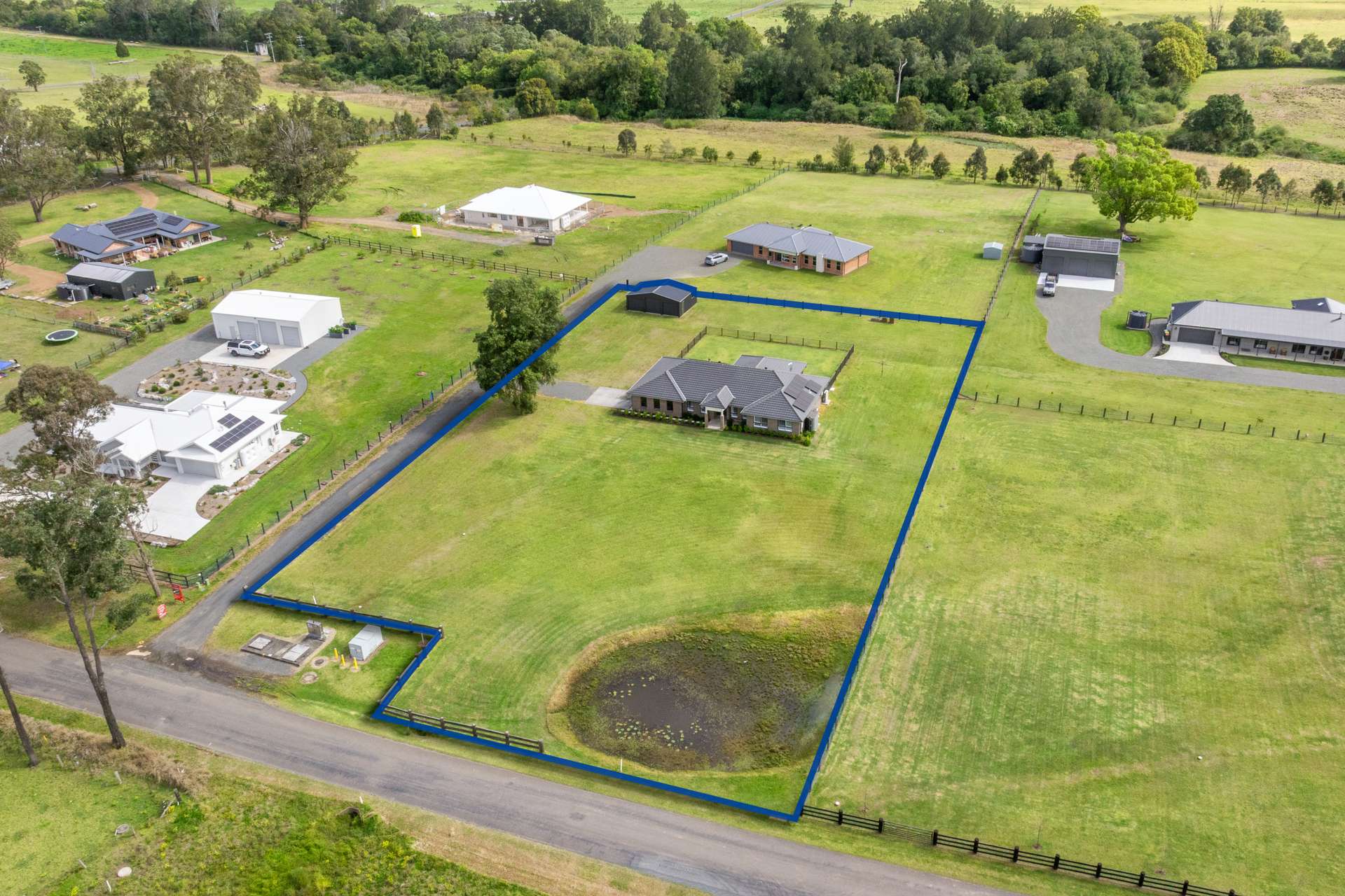 118 Briton Court Road, Stroud For Sale by Farmbuy.com - image 3