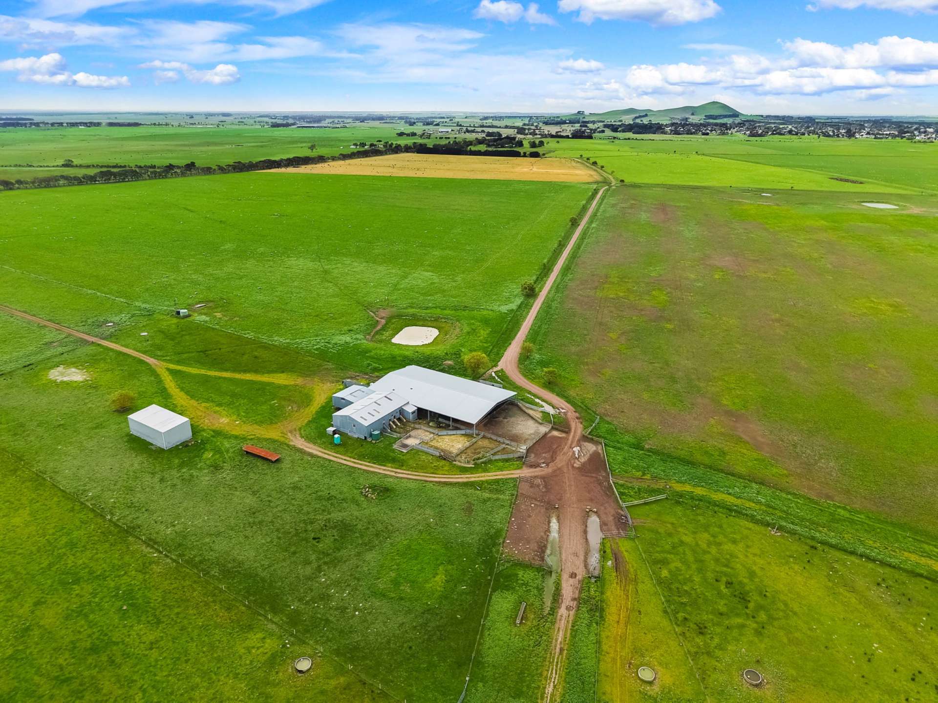 289 Fosters Lane, Mortlake For Sale by Farmbuy.com - image 5