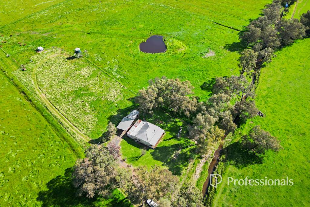 100 Norah Brook Road, Benger WA 6223