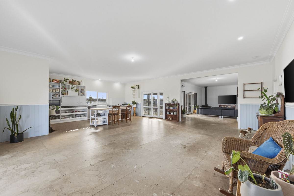 52 Vaggs Road, Ross Creek For Sale by Farmbuy.com - image 30
