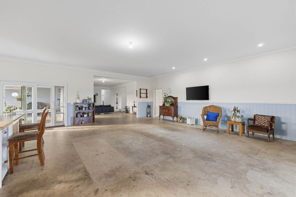 52 Vaggs Road, Ross Creek For Sale by Farmbuy.com - image 26