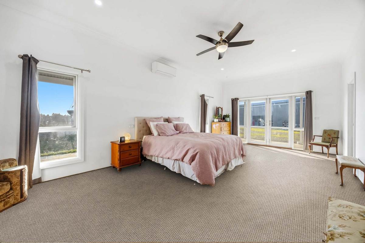 52 Vaggs Road, Ross Creek For Sale by Farmbuy.com - image 10