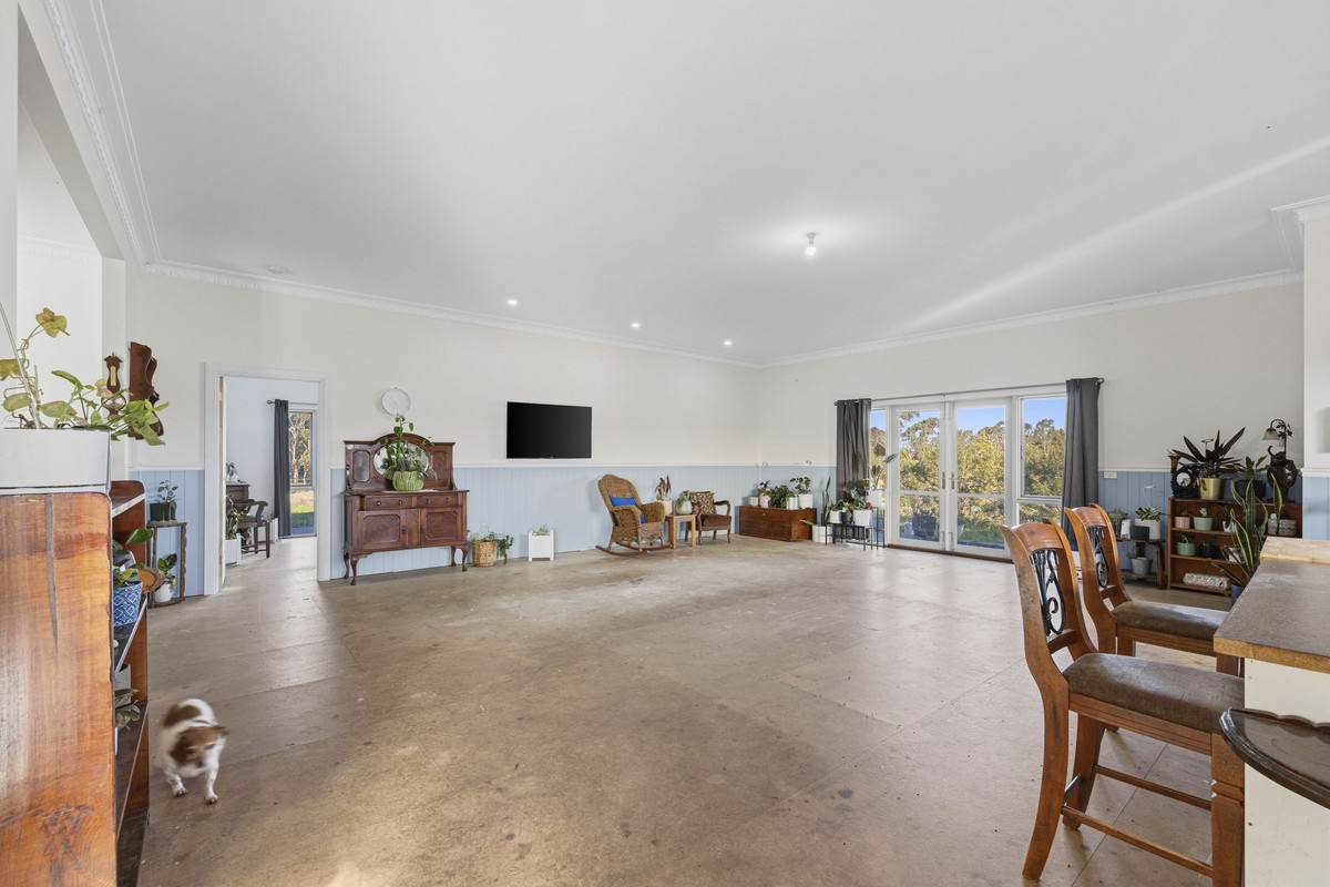 52 Vaggs Road, Ross Creek For Sale by Farmbuy.com - image 28