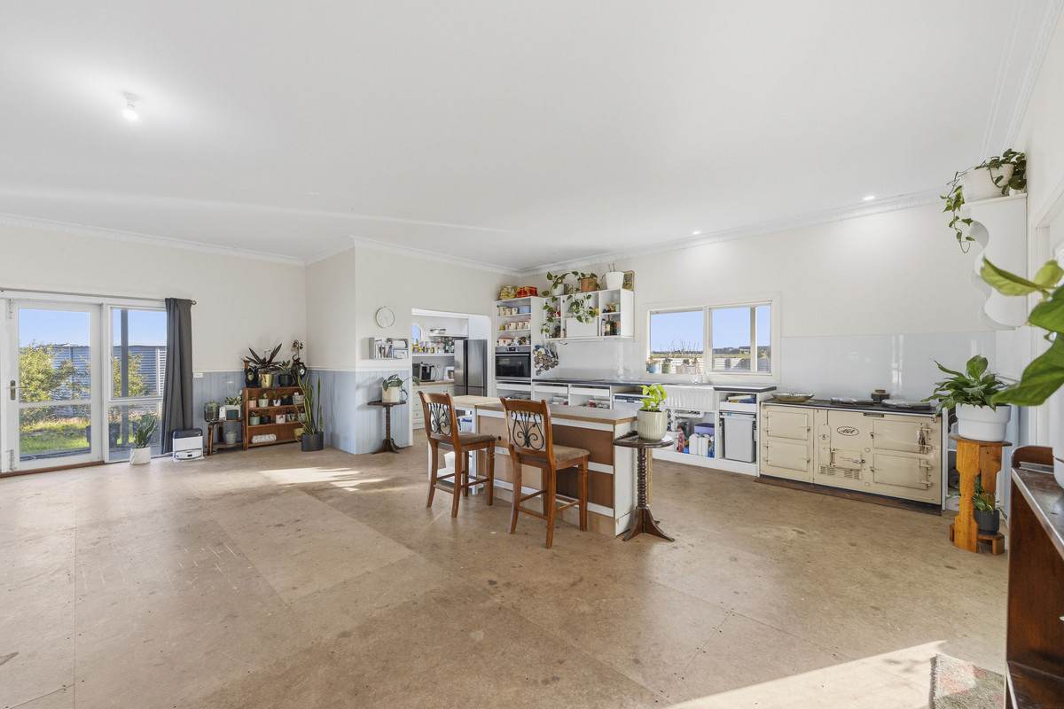 52 Vaggs Road, Ross Creek For Sale by Farmbuy.com - image 21