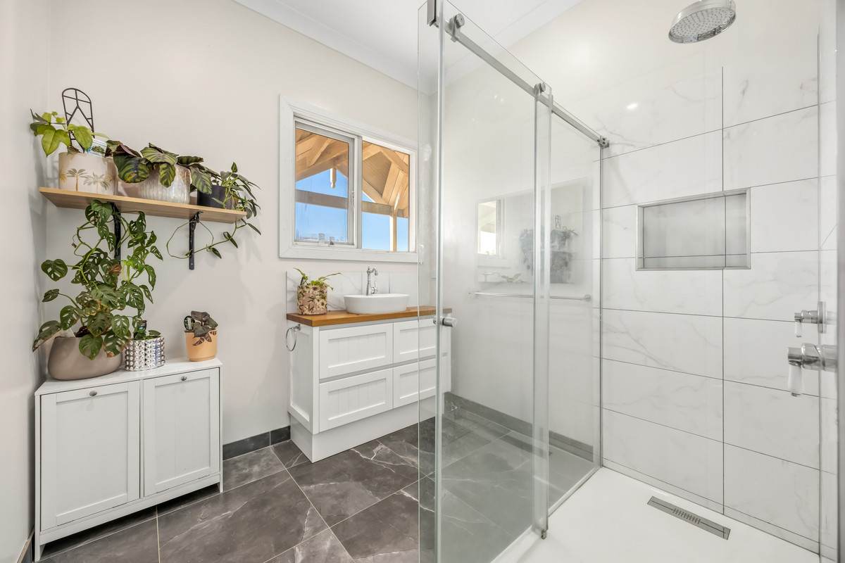 52 Vaggs Road, Ross Creek For Sale by Farmbuy.com - image 13
