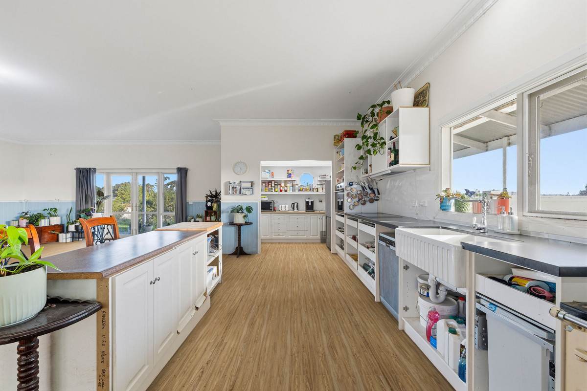 52 Vaggs Road, Ross Creek For Sale by Farmbuy.com - image 23