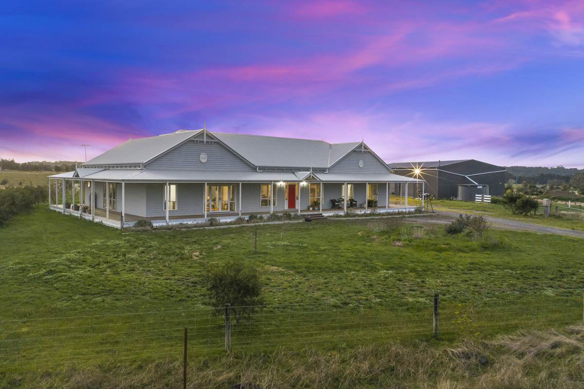 52 Vaggs Road, Ross Creek For Sale by Farmbuy.com - image 2