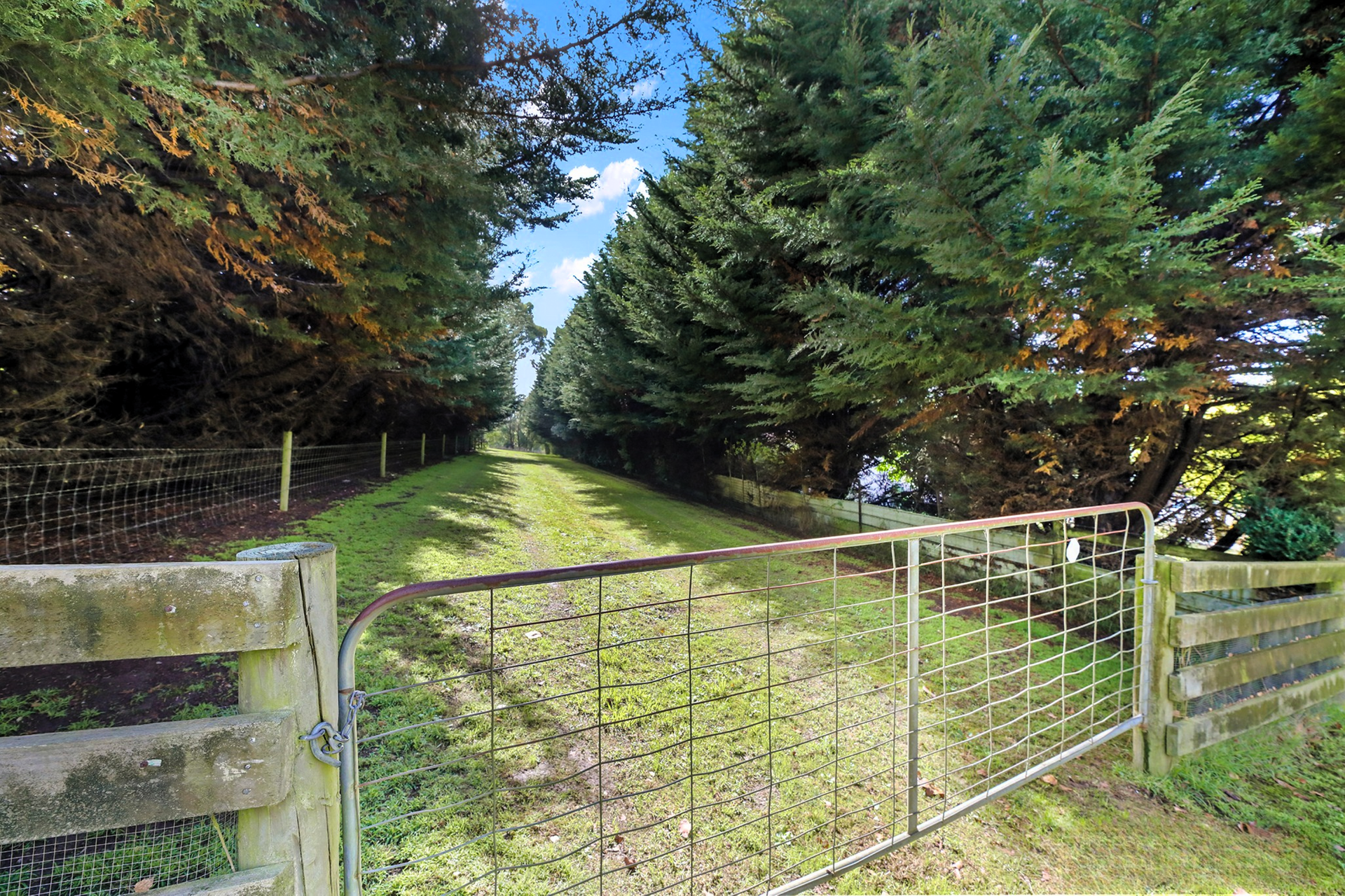 14B Greenland Drive, Drouin For Sale by Farmbuy.com - image 9