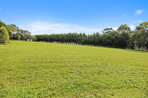 Farm For Sale - VIC - Drouin - 3818 - EXCLUSIVE 1.5 ACRE* ALLOTMENT 