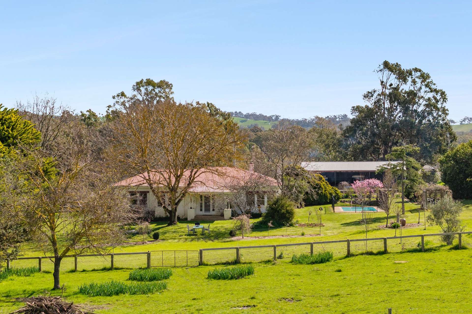 1469 Kyneton-Redesdale Road, Barfold For Sale by Farmbuy.com - image 11