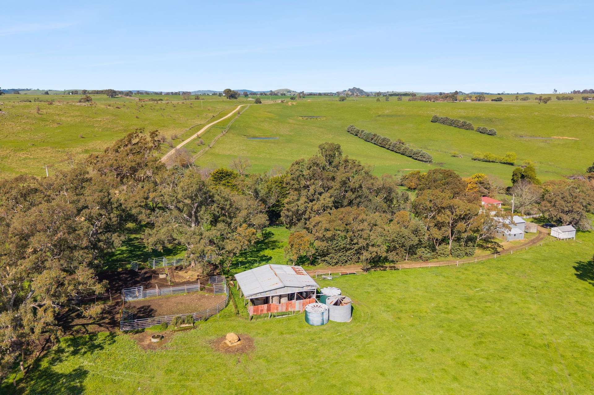 1469 Kyneton-Redesdale Road, Barfold For Sale by Farmbuy.com - image 26