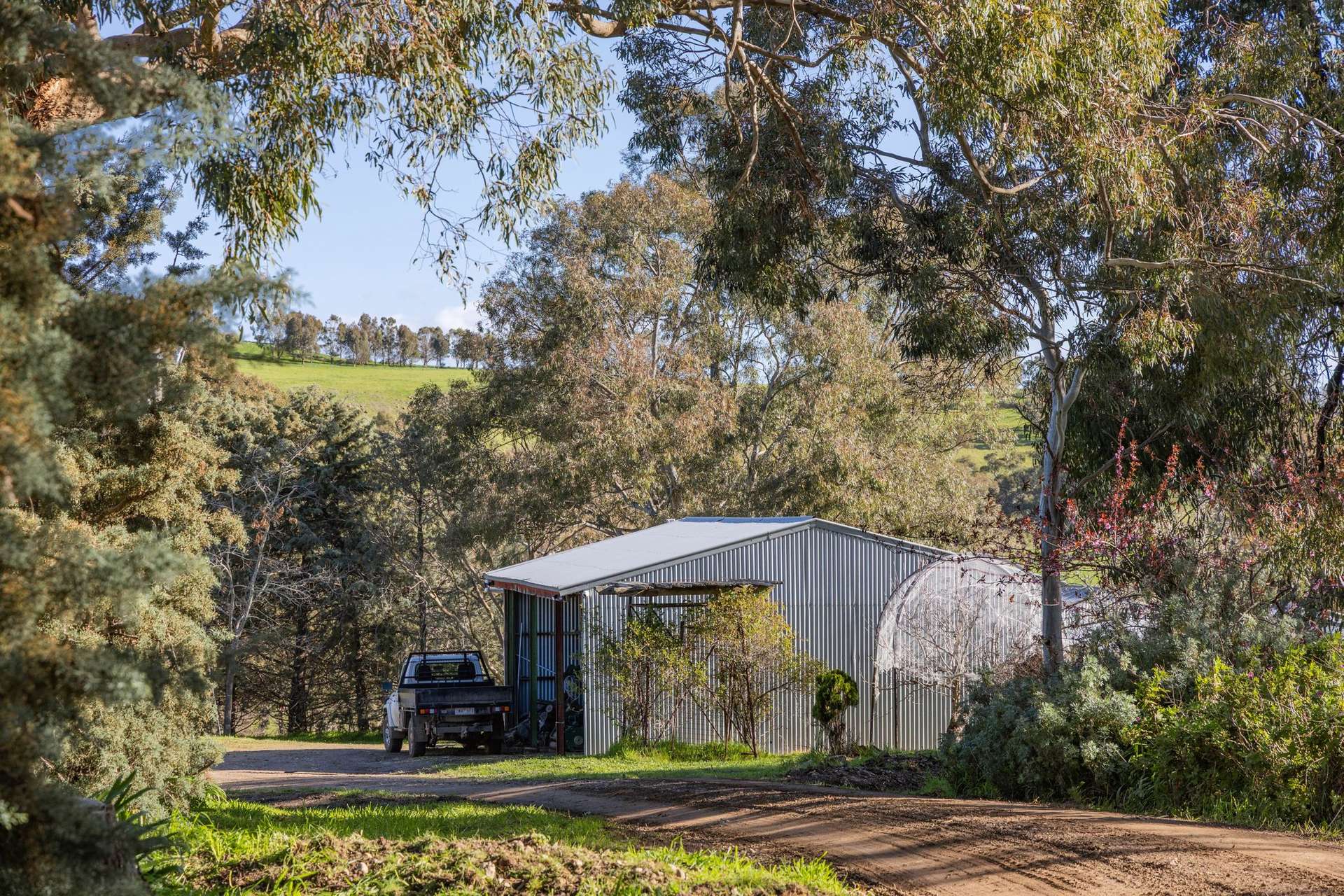 1469 Kyneton-Redesdale Road, Barfold For Sale by Farmbuy.com - image 17