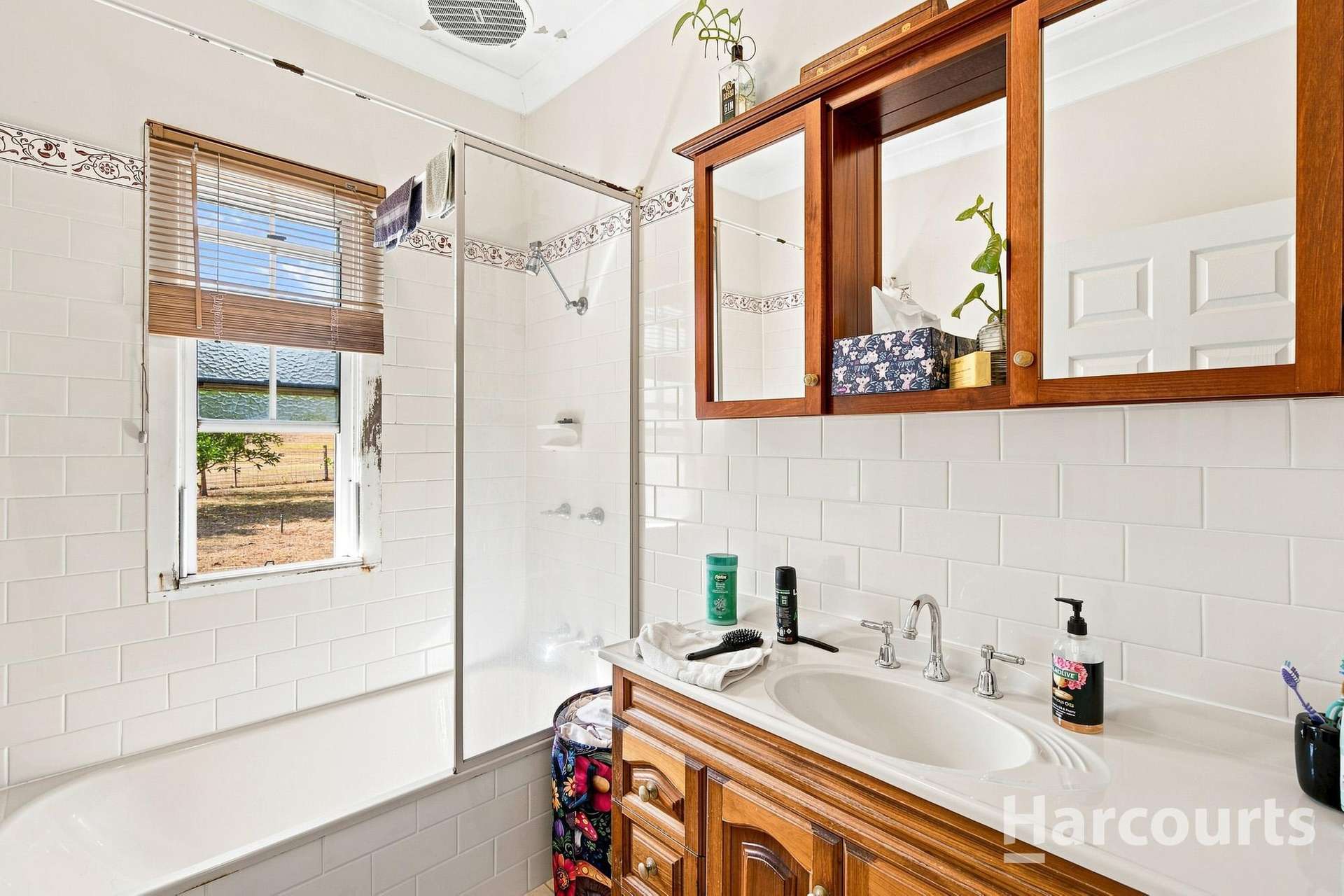 2 Gregory Drive, Redridge For Sale by Farmbuy.com - image 11