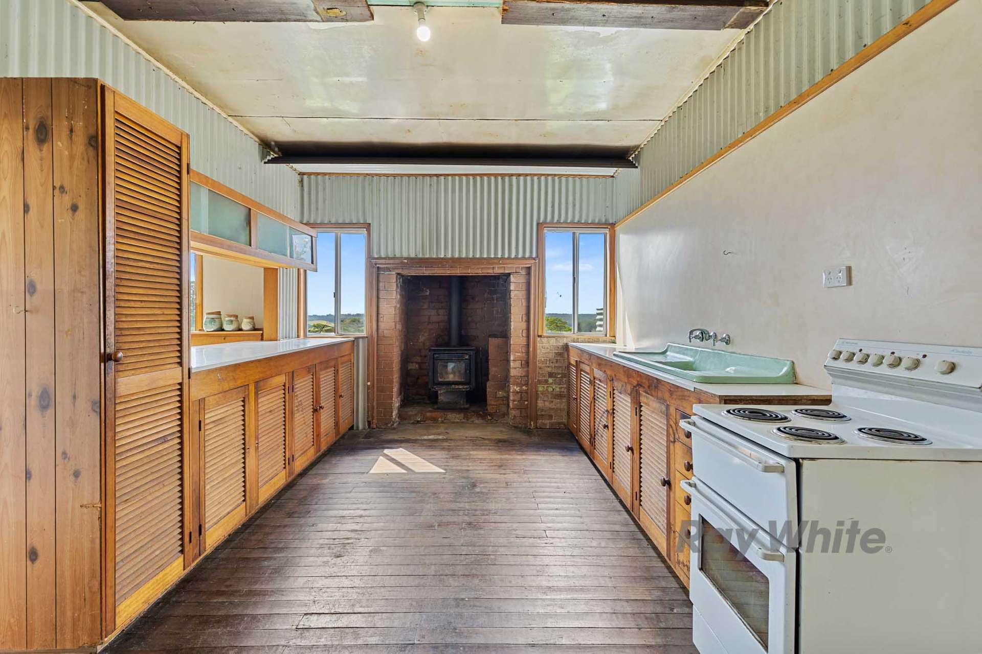 355 Woodstock Road, Woodstock For Sale by Farmbuy.com - image 8