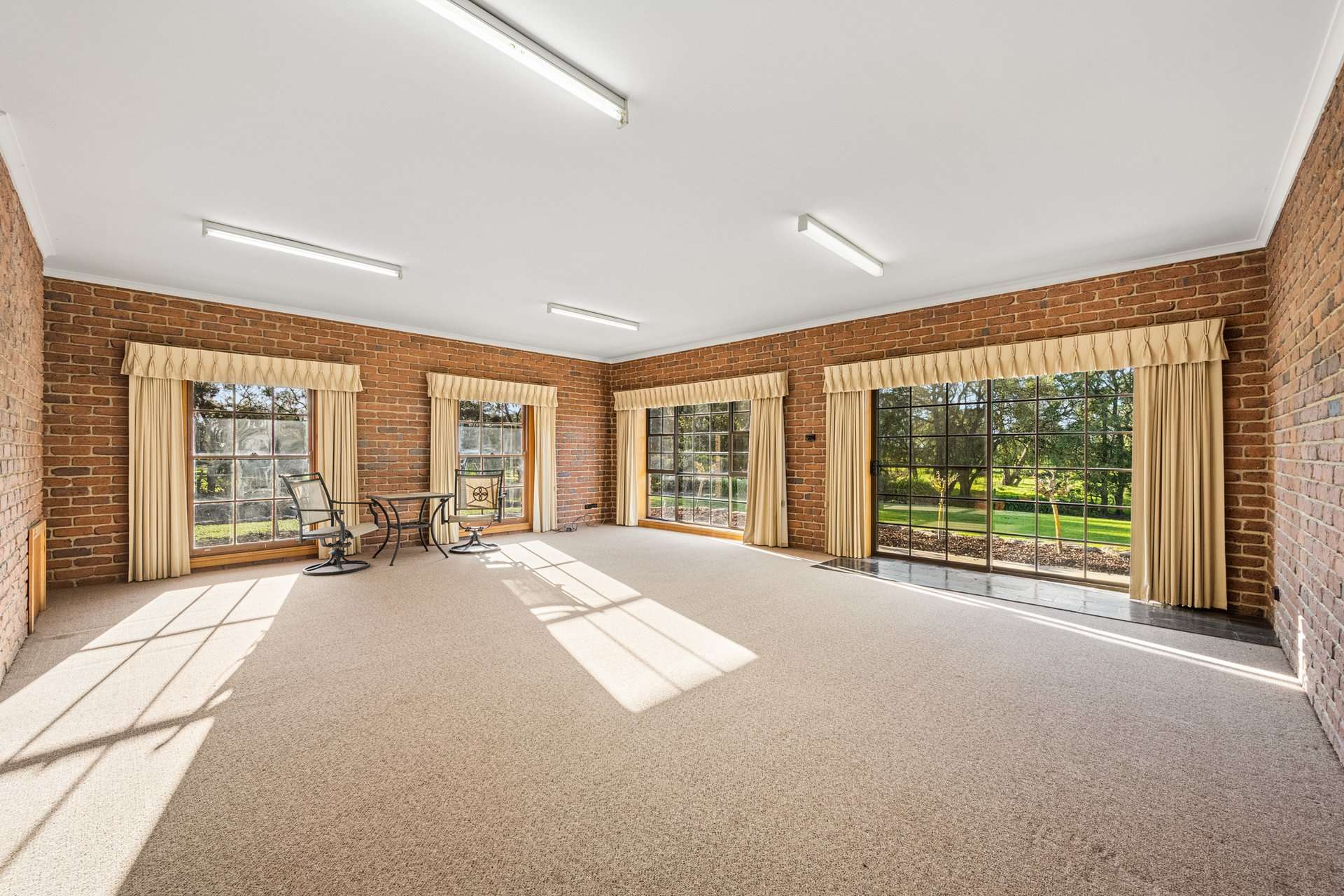 1031 Woodleigh Lane, Clay Wells For Sale by Farmbuy.com - image 31