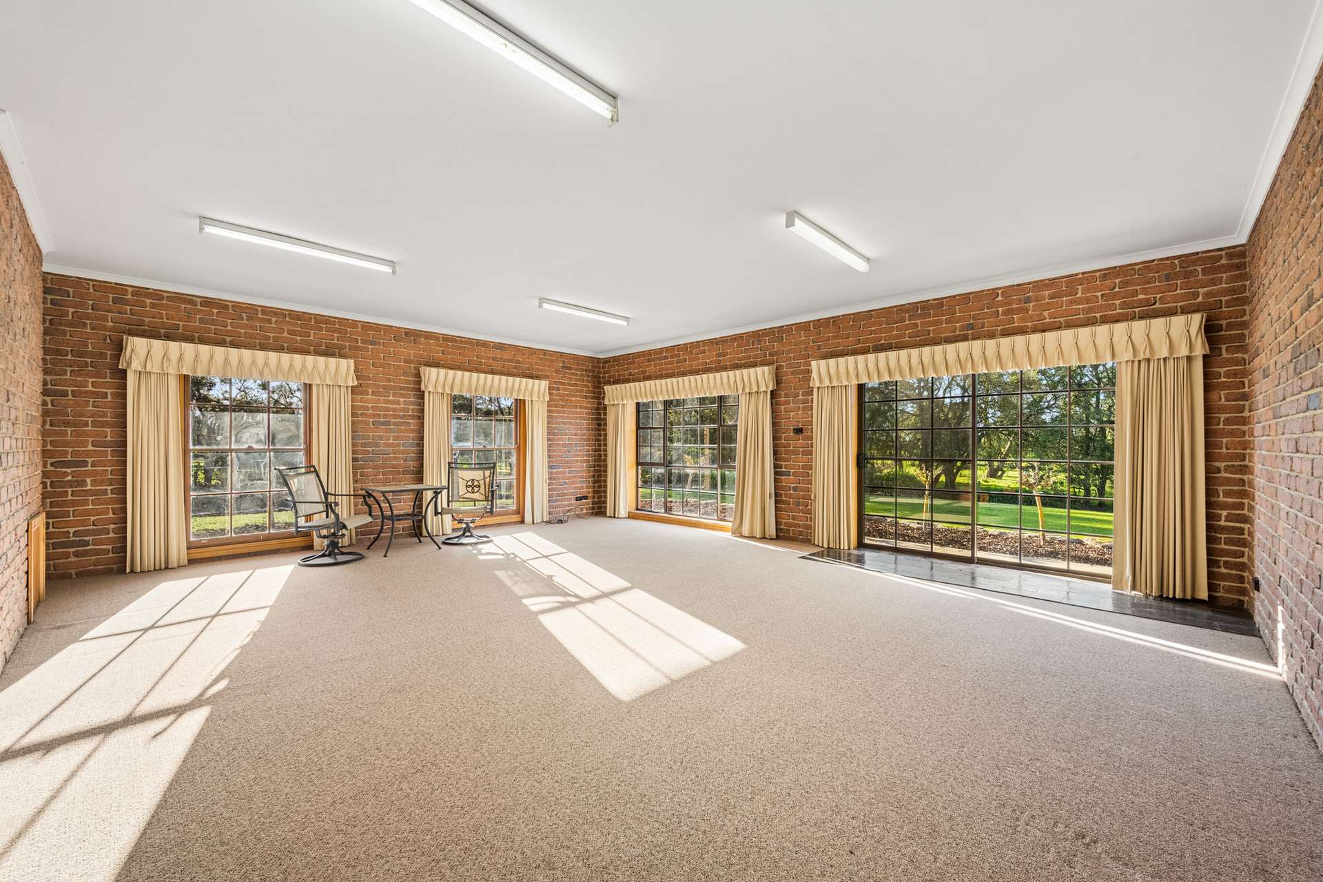 1031 Woodleigh Lane, Clay Wells For Sale by Farmbuy.com - image 31