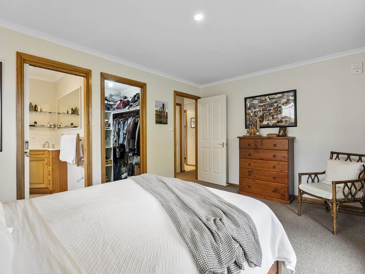 19 Englefield Drive, Margate For Sale by Farmbuy.com - image 15