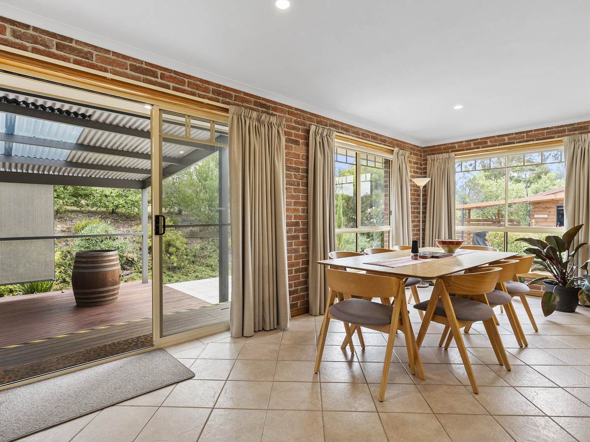 19 Englefield Drive, Margate For Sale by Farmbuy.com - image 4