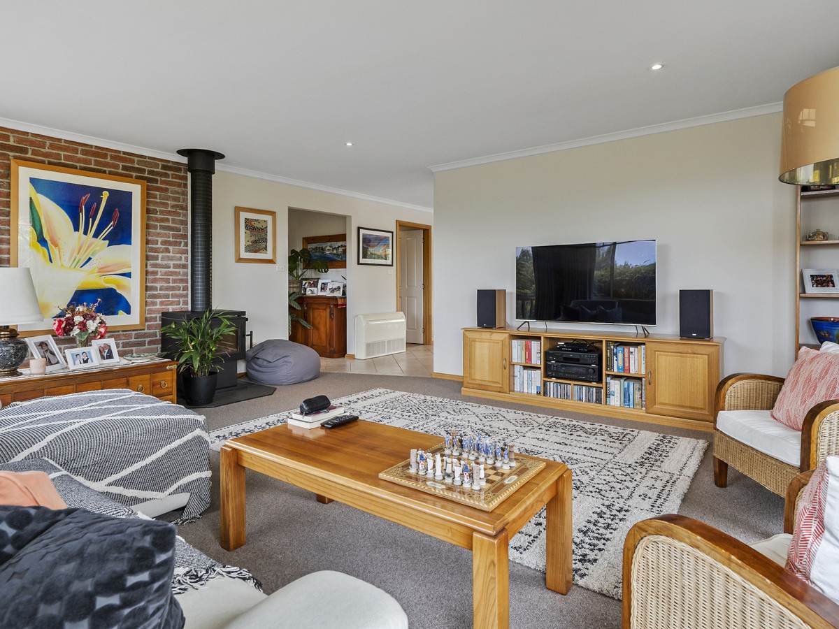 19 Englefield Drive, Margate For Sale by Farmbuy.com - image 11