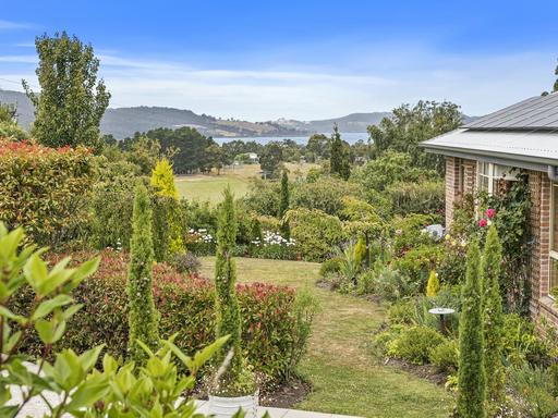 19 Englefield Drive, Margate TAS 7054