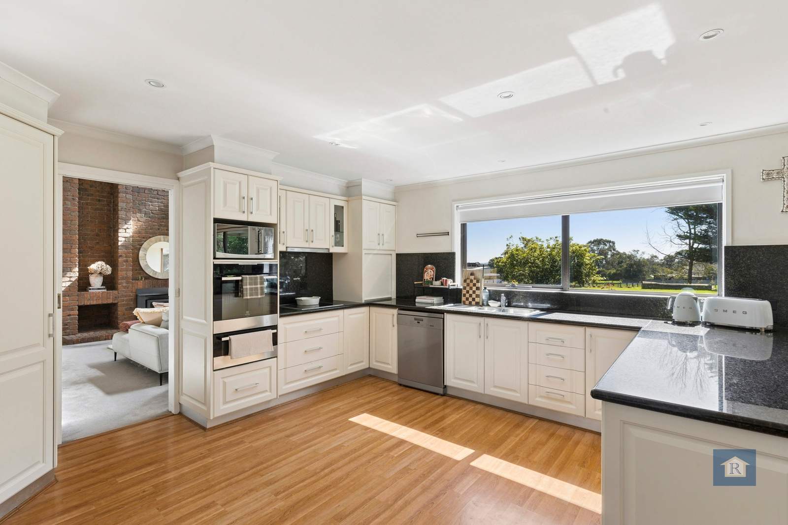 320 Armstrong Street, Elliminyt For Sale by Farmbuy.com - image 12