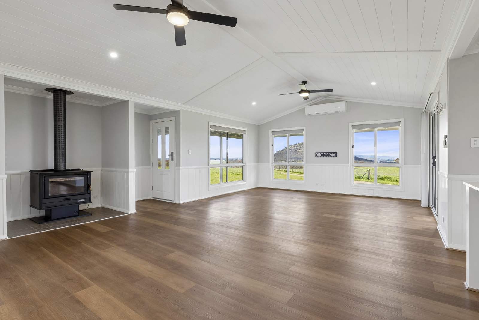 91 Walls Junction Road, Bowning For Sale by Farmbuy.com - image 5