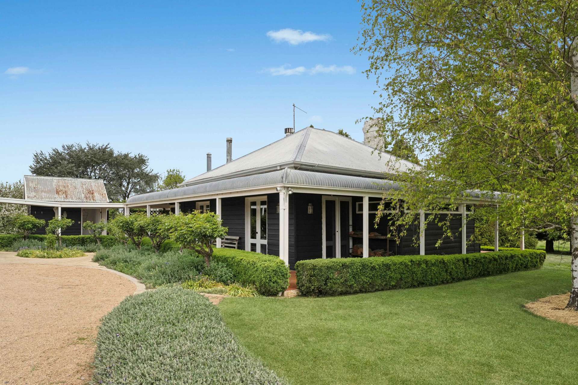 812 Guyong Road, Blayney For Sale by Farmbuy.com - image 1
