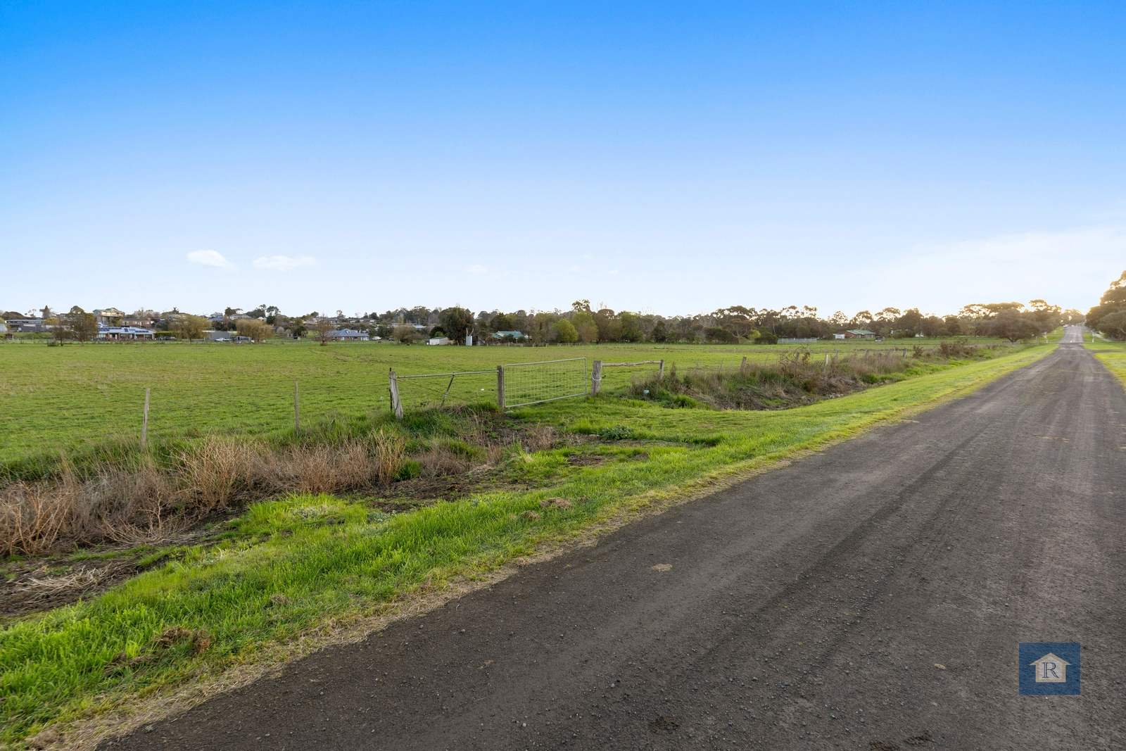 60 Slater Street, Elliminyt For Sale by Farmbuy.com - image 6