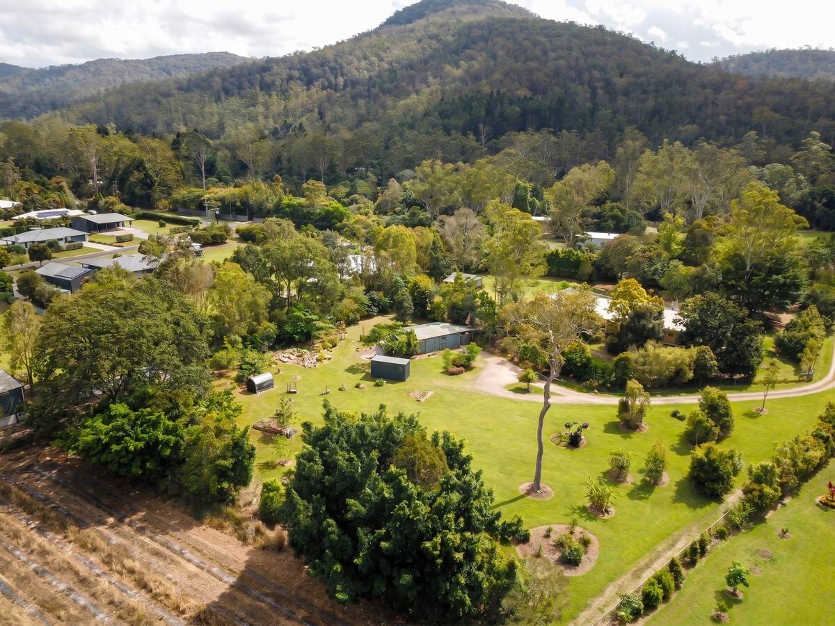 35 Carrington Road, Carrington For Sale by Farmbuy.com - image 2
