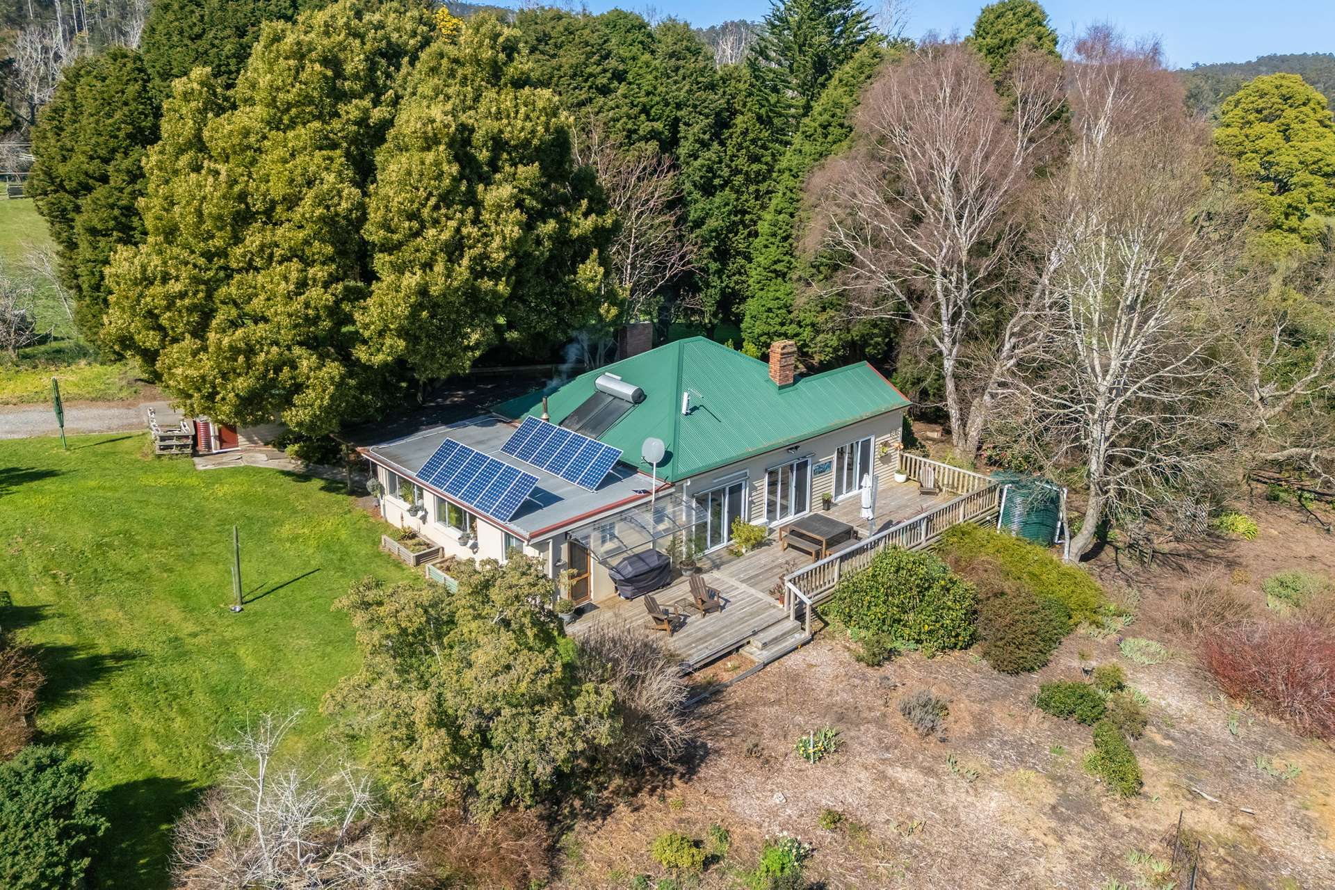 357 Underwood Road, Underwood For Sale by Farmbuy.com - image 3