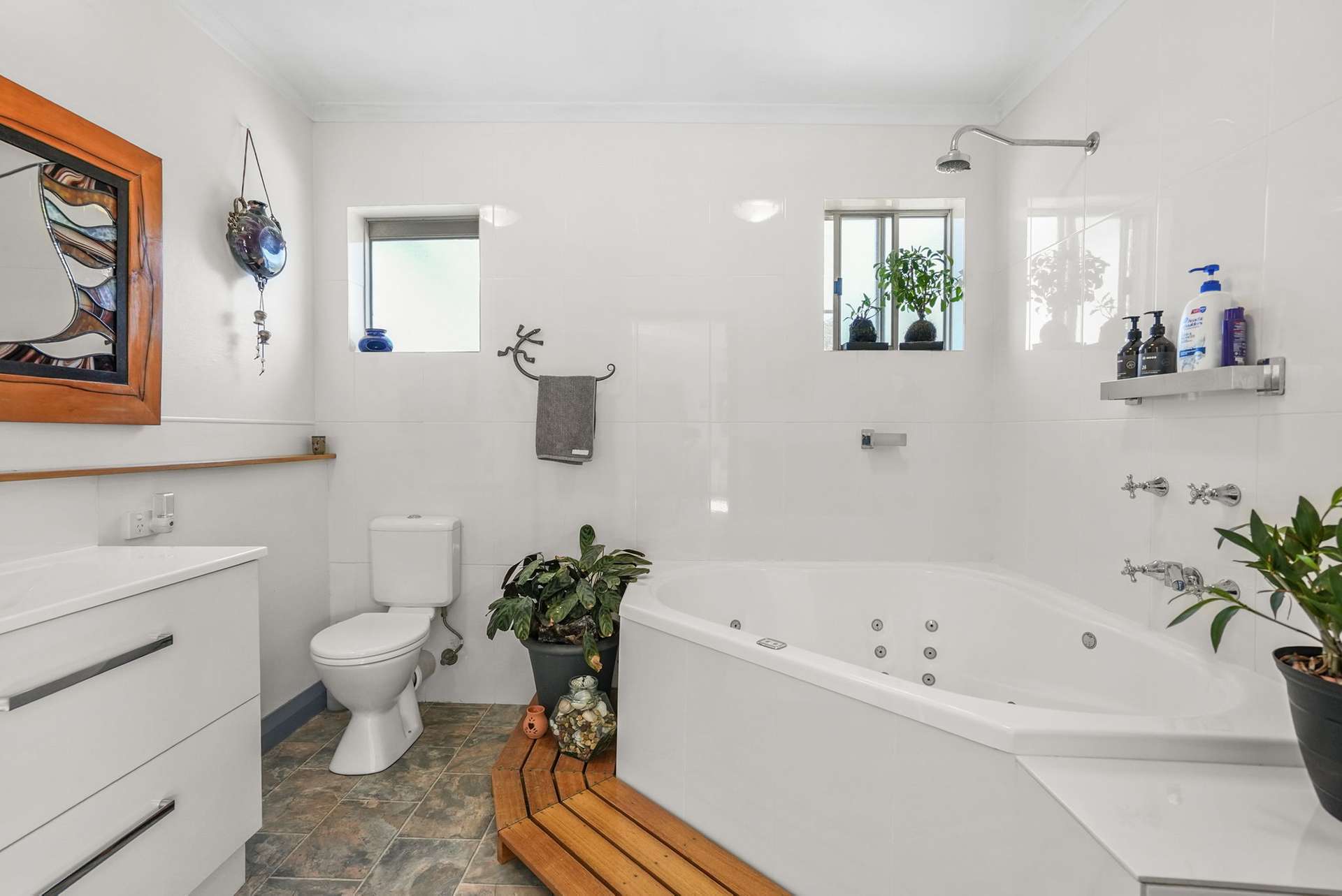 357 Underwood Road, Underwood For Sale by Farmbuy.com - image 10