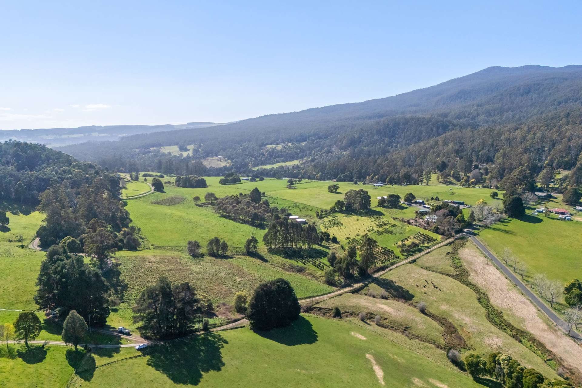 357 Underwood Road, Underwood For Sale by Farmbuy.com - image 1