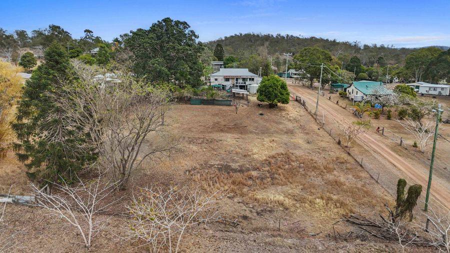 23 Bridge Street, Kilkivan For Sale by Farmbuy.com - image 3