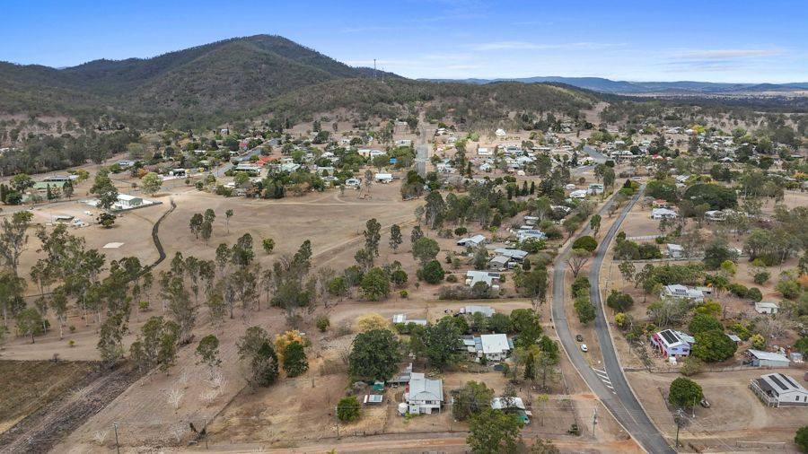 23 Bridge Street, Kilkivan For Sale by Farmbuy.com - image 8