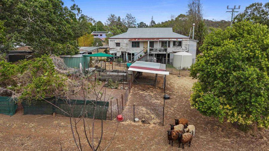 23 Bridge Street, Kilkivan For Sale by Farmbuy.com - image 9