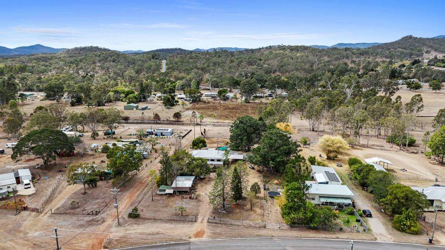 23 Bridge Street, Kilkivan For Sale by Farmbuy.com - image 10